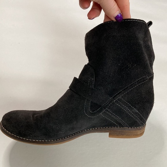 Dolce Vita Prestley Black Suede Ankle Boots - Picture 4 of 11